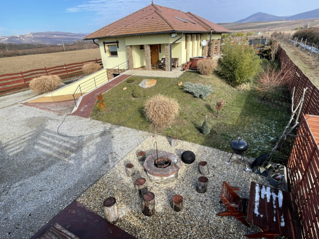 Eladó ingatlan, Eger